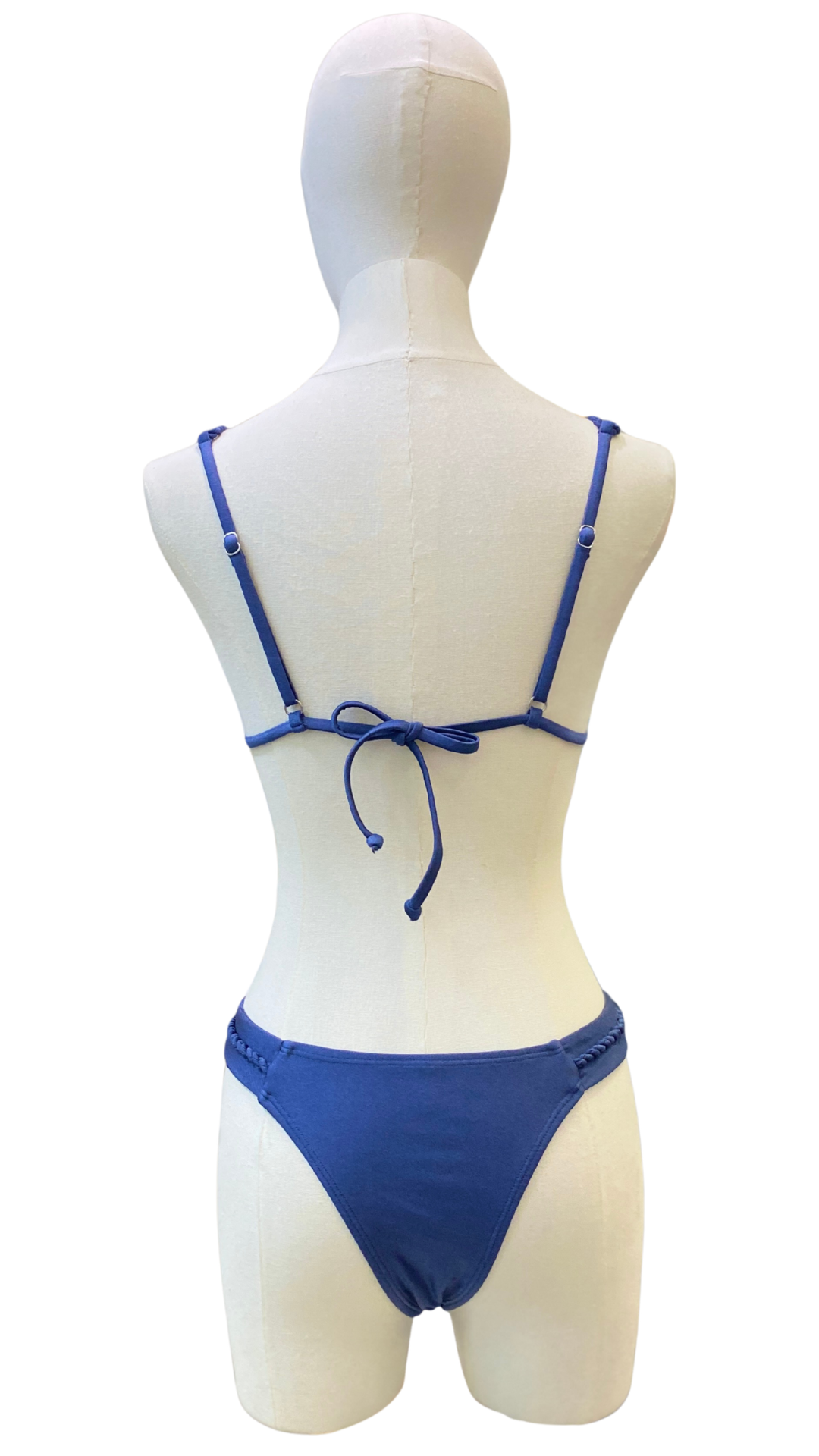 Set bikini con tirantes trenzados