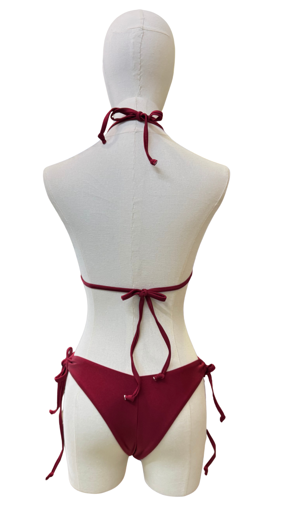 Set bikini con concha dorada