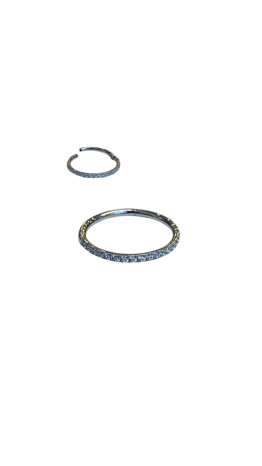 Argolla infinita con zirconia de titanio