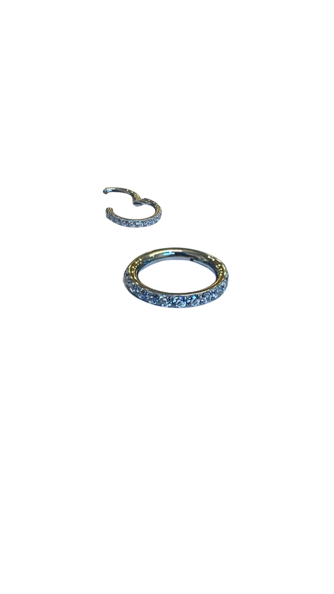 Argolla infinita con zirconia de titanio