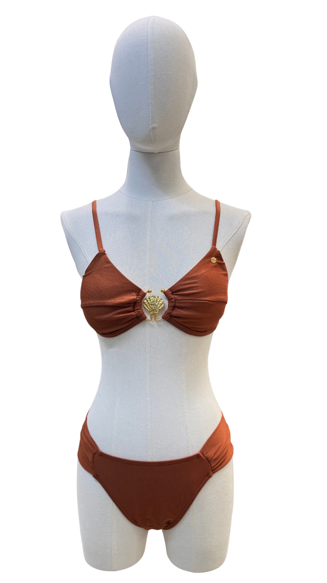 Set bikini con concha dorada