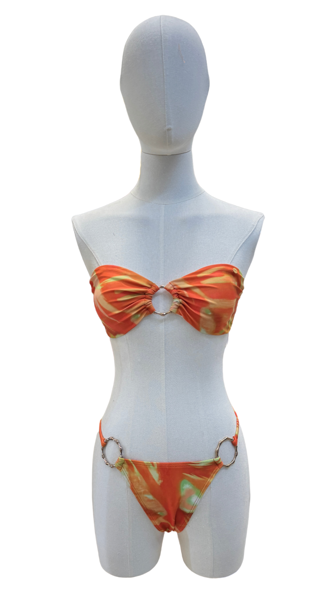 Set bikini strapless estampado + pareo corto multiformas