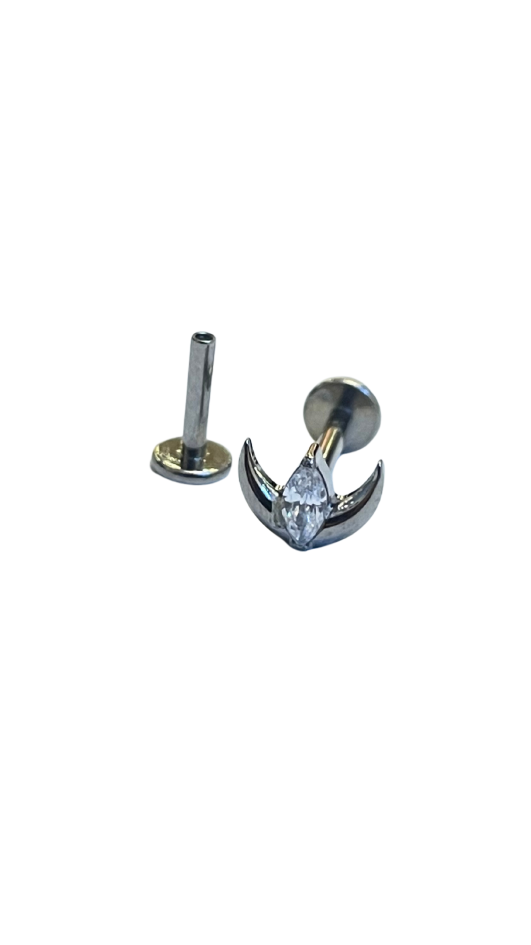 Piercing media luna de titanio