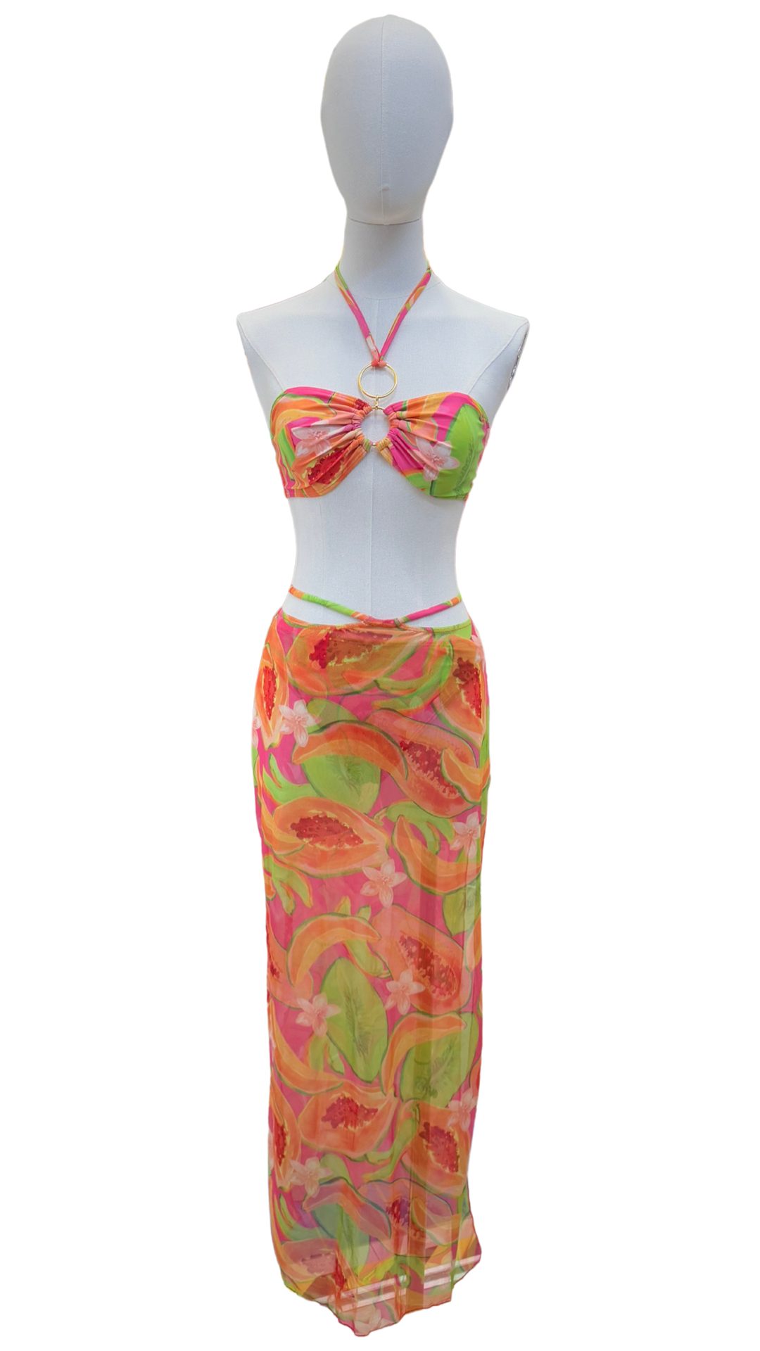 Set bikini strapless + pareo largo de estampado frutal