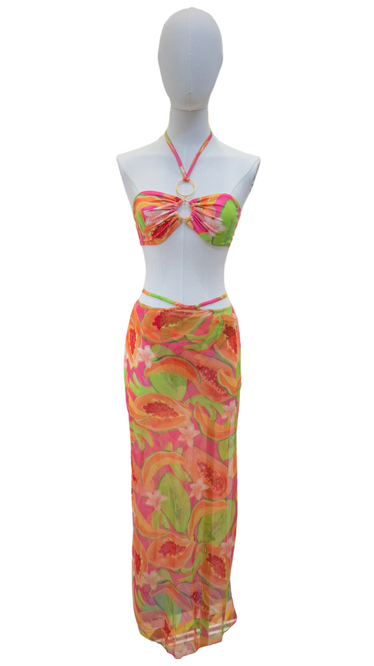 Set bikini strapless + pareo largo de estampado frutal