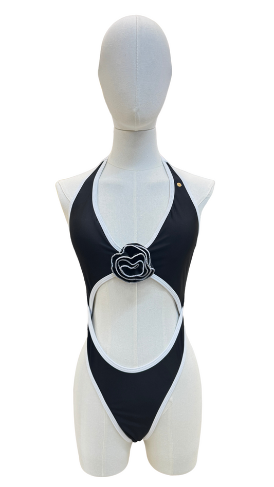 Trikini de tanga con flor 3D
