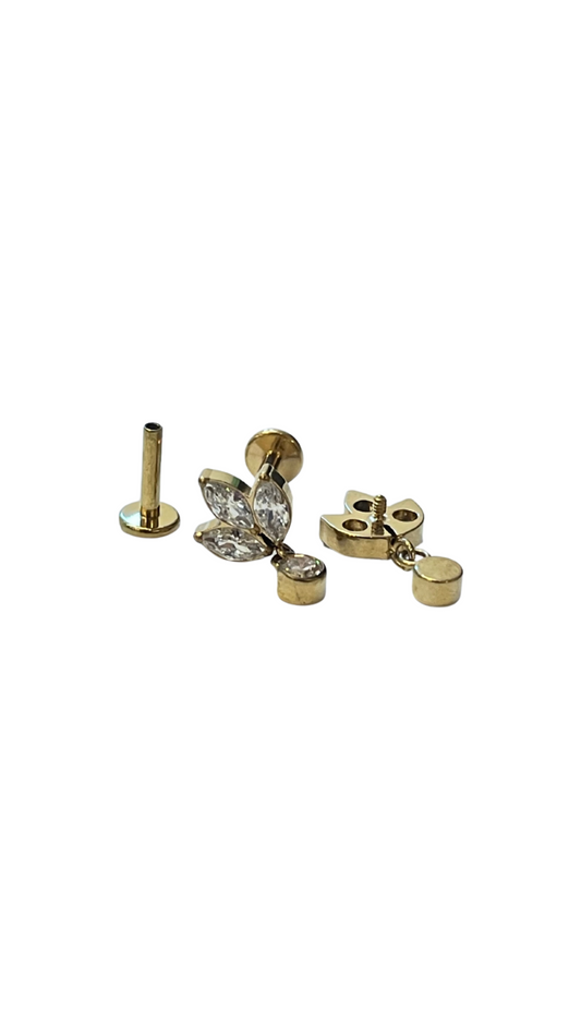 Piercing tres hojas con dije de titanio