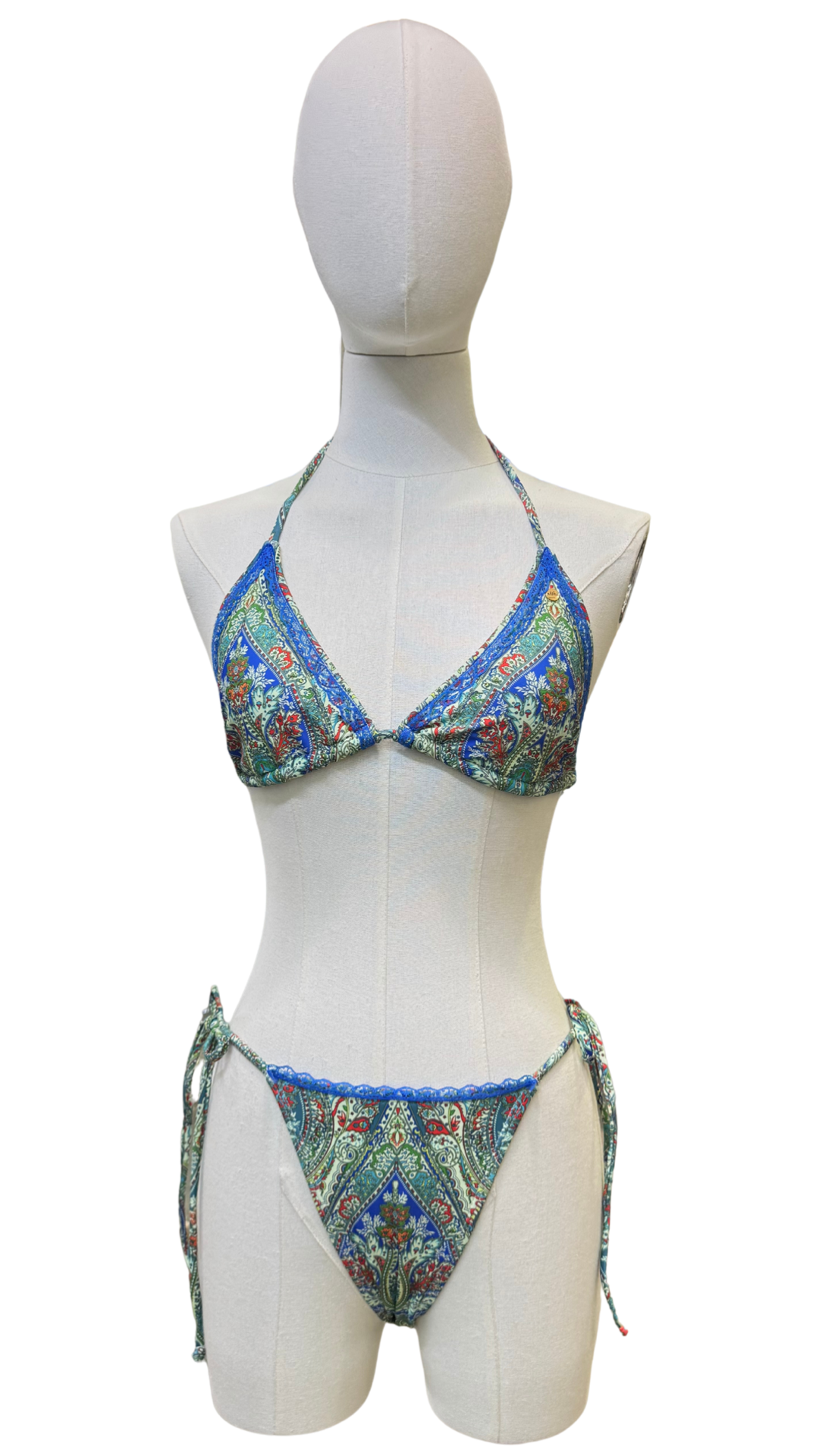 Set bikini completamente ajustable + pareo corto