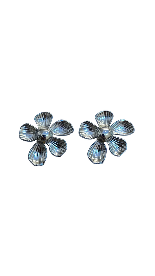 Aretes camelia