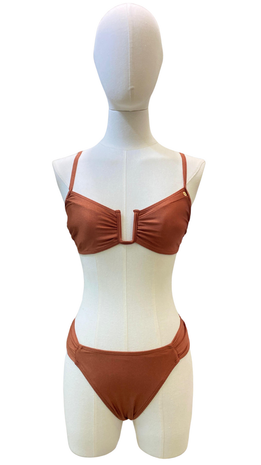 Set bikini de tiro medio con top en U